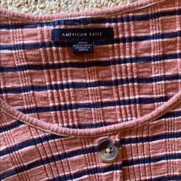(3 for $20) AEO Shirt - Picture 2 of 4